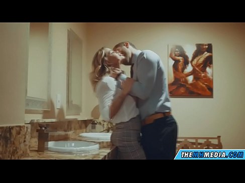 ❤️ Quando una bionda formosa ti seduce in un bagno pubblico ❤ Porno fb al it.videolucrativo.top ❌
